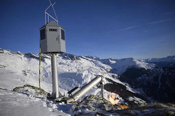 SATS STAU avalanche release tower on a mountain slope
